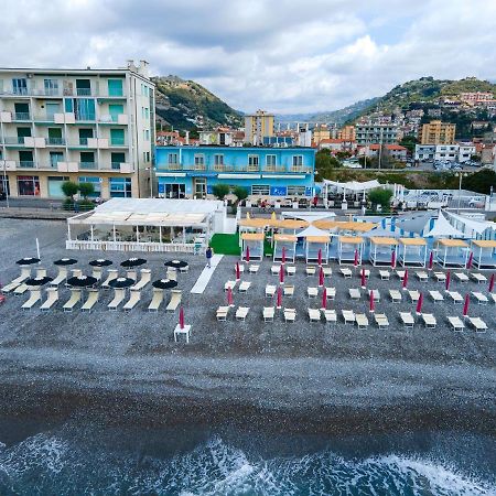 Hotel Piccolo Paradiso Бордігера Екстер'єр фото