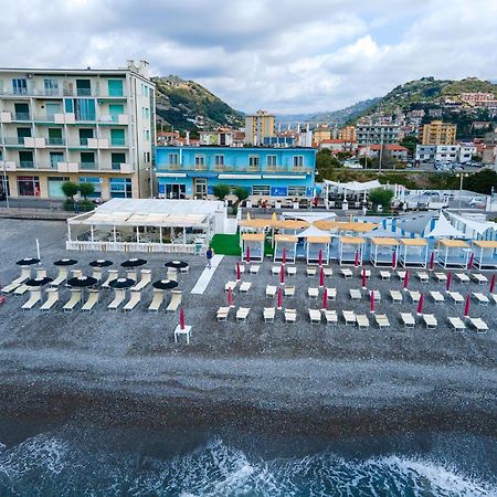 Hotel Piccolo Paradiso Бордігера Екстер'єр фото
