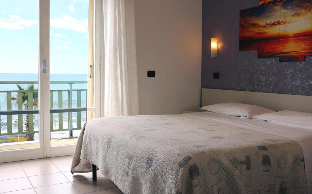 Hotel Piccolo Paradiso Бордігера Екстер'єр фото